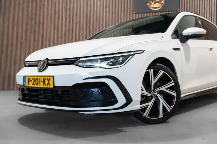 Volkswagen Golf 2021 photo 2