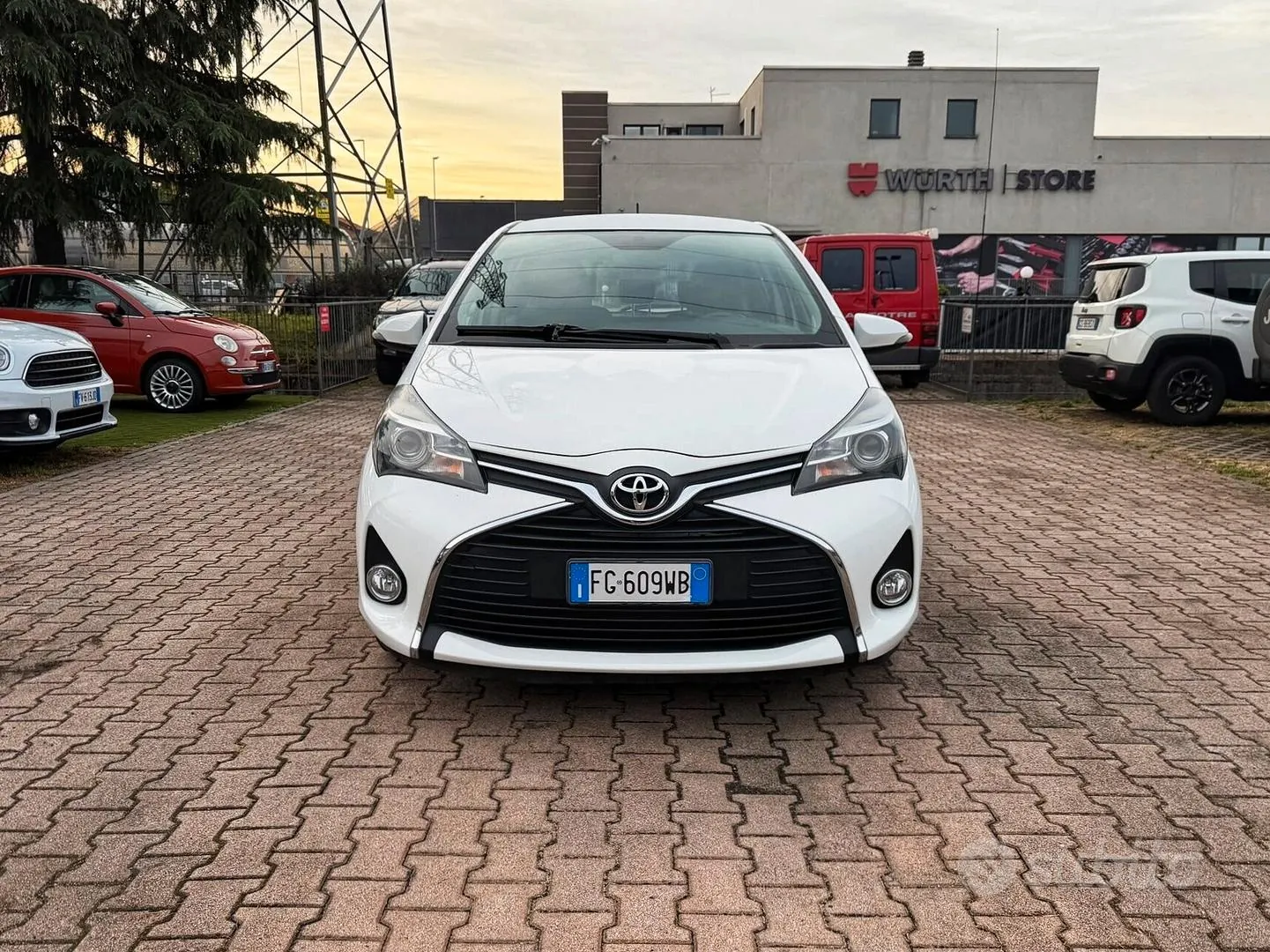 Toyota Yaris 2017 photo 2