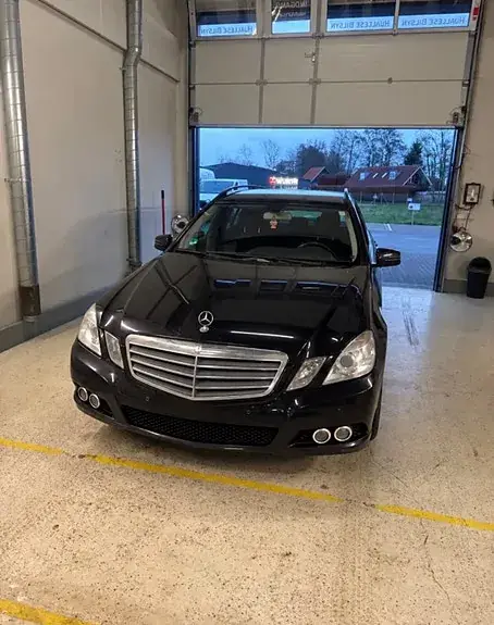 Mercedes-Benz E 200