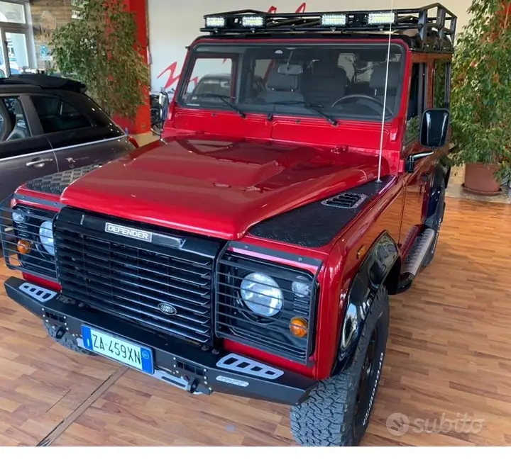 Land Rover Defender