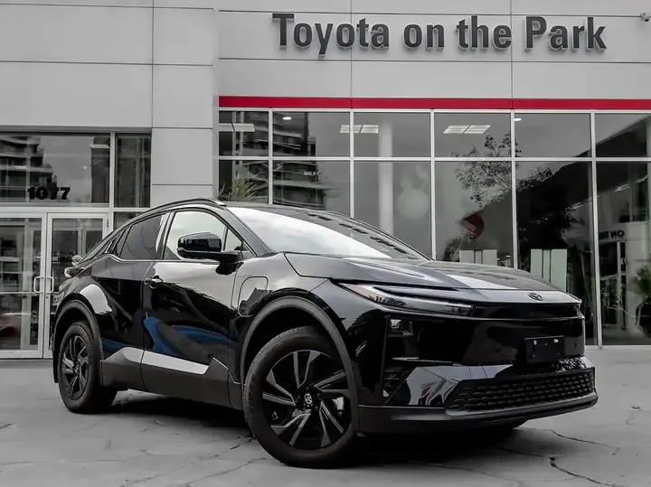 Toyota C-Hr 2026 photo 2