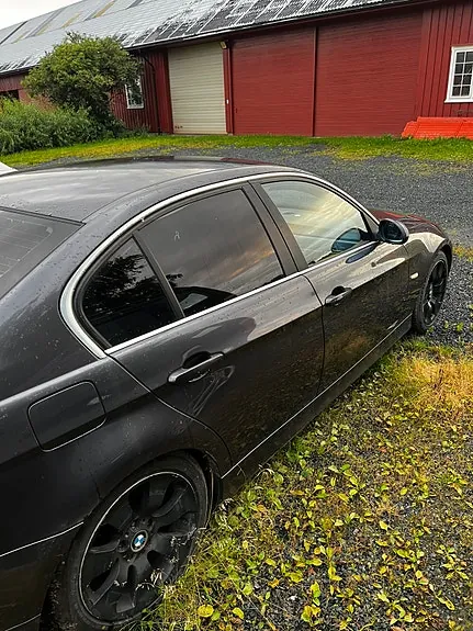 BMW 318D 2008 photo 4