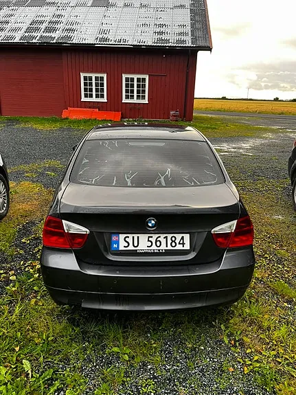 BMW 318D 2008 photo 3