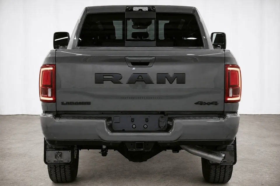 Ram 3500 Laramie 2026 photo 5