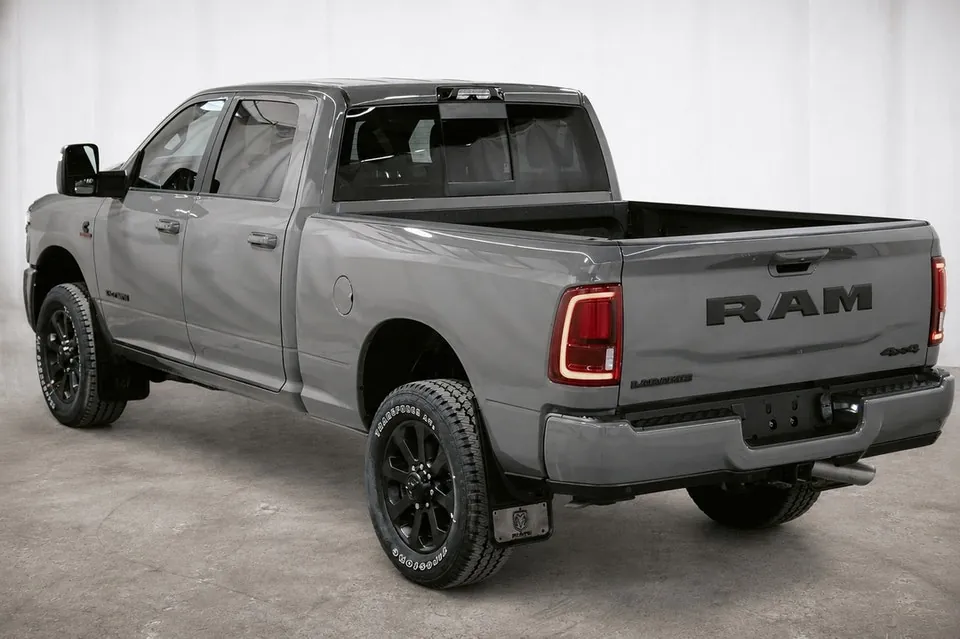 Ram 3500 Laramie 2026 photo 4