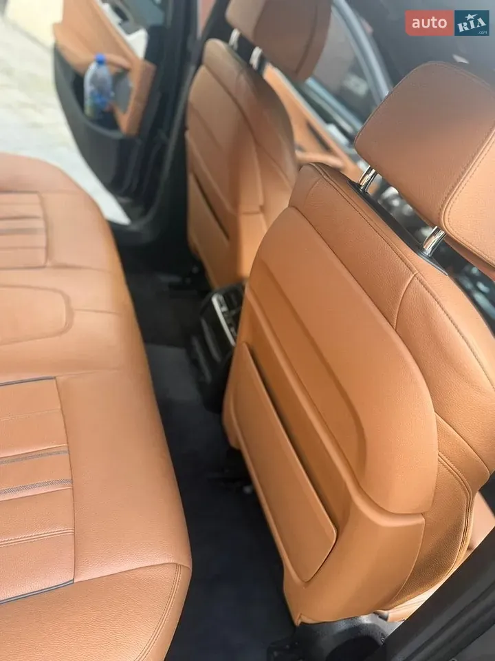BMW 5 Series 2018 photo 4