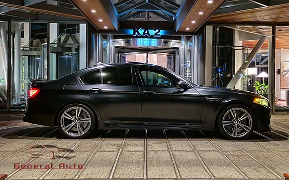 BMW M5 2012 photo 5