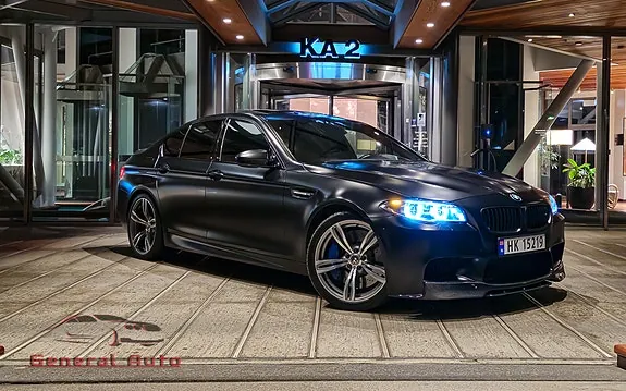 BMW M5 2012 photo 2