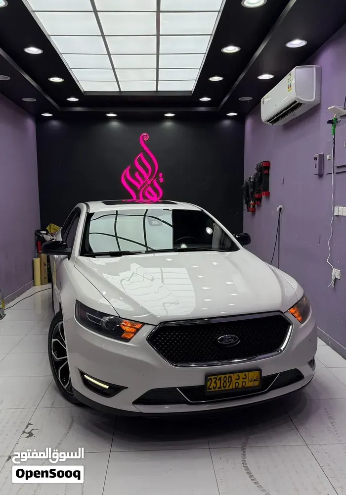 Ford Taurus
