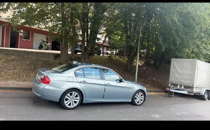 BMW 325I