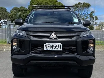 Mitsubishi Triton 2021 photo 3