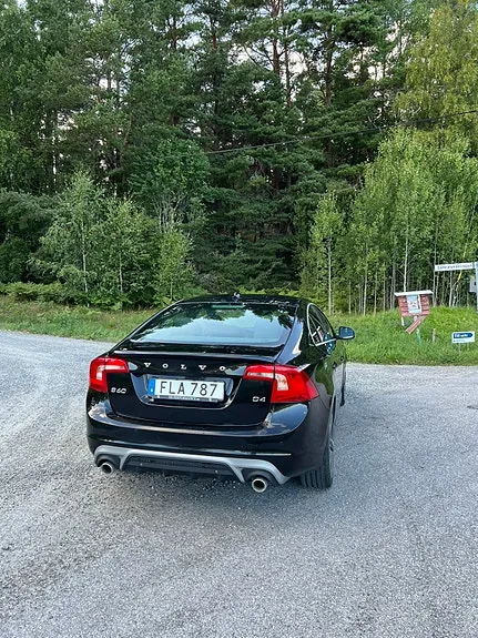 Volvo S60 2015 photo 3