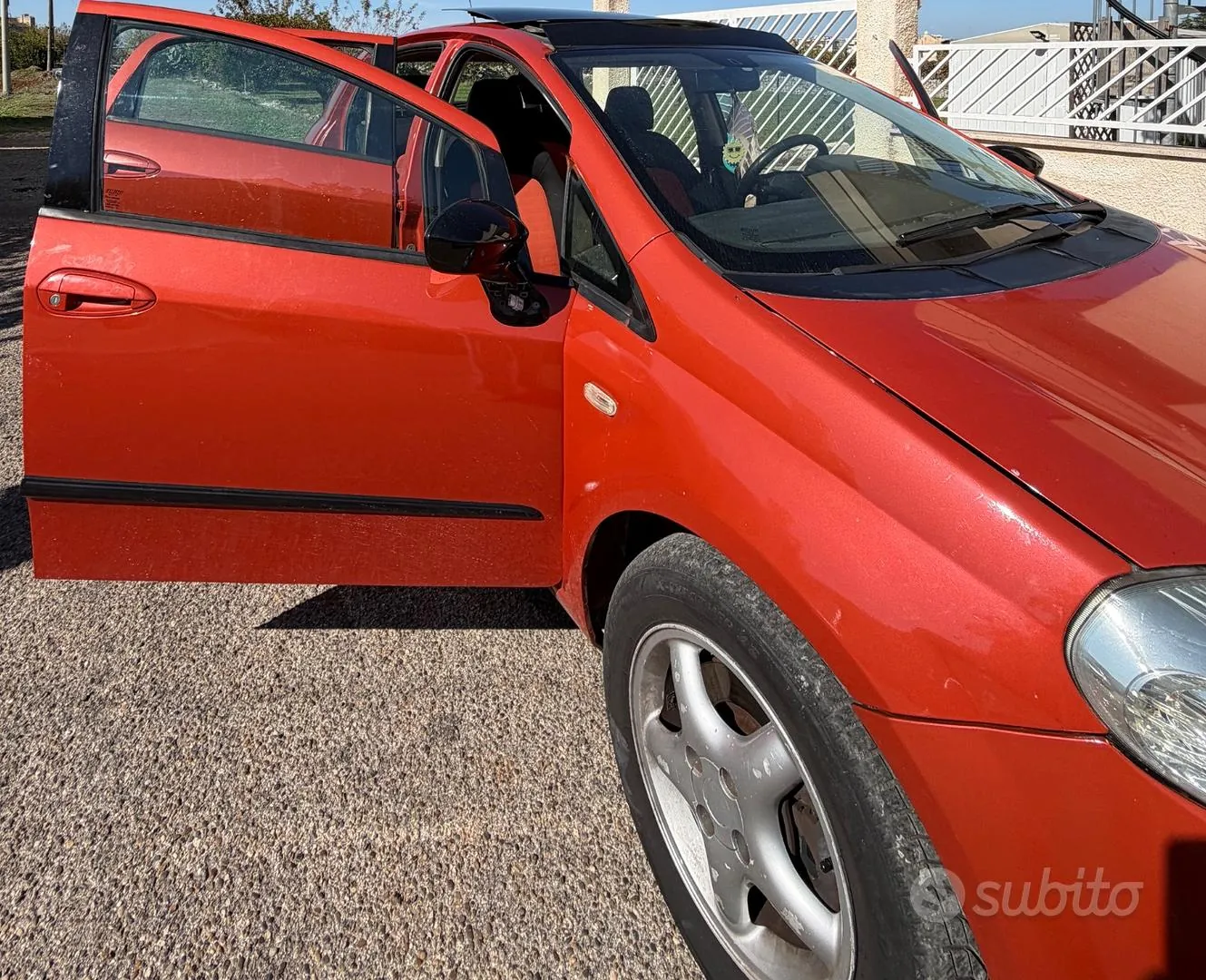 Fiat Grande Punto 2006 photo 3