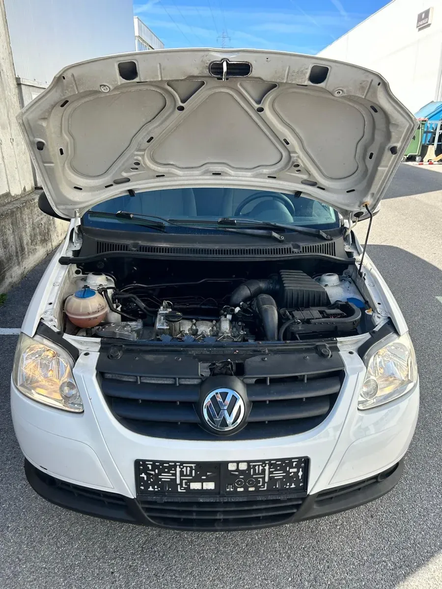 Volkswagen Fox 2010 photo 3