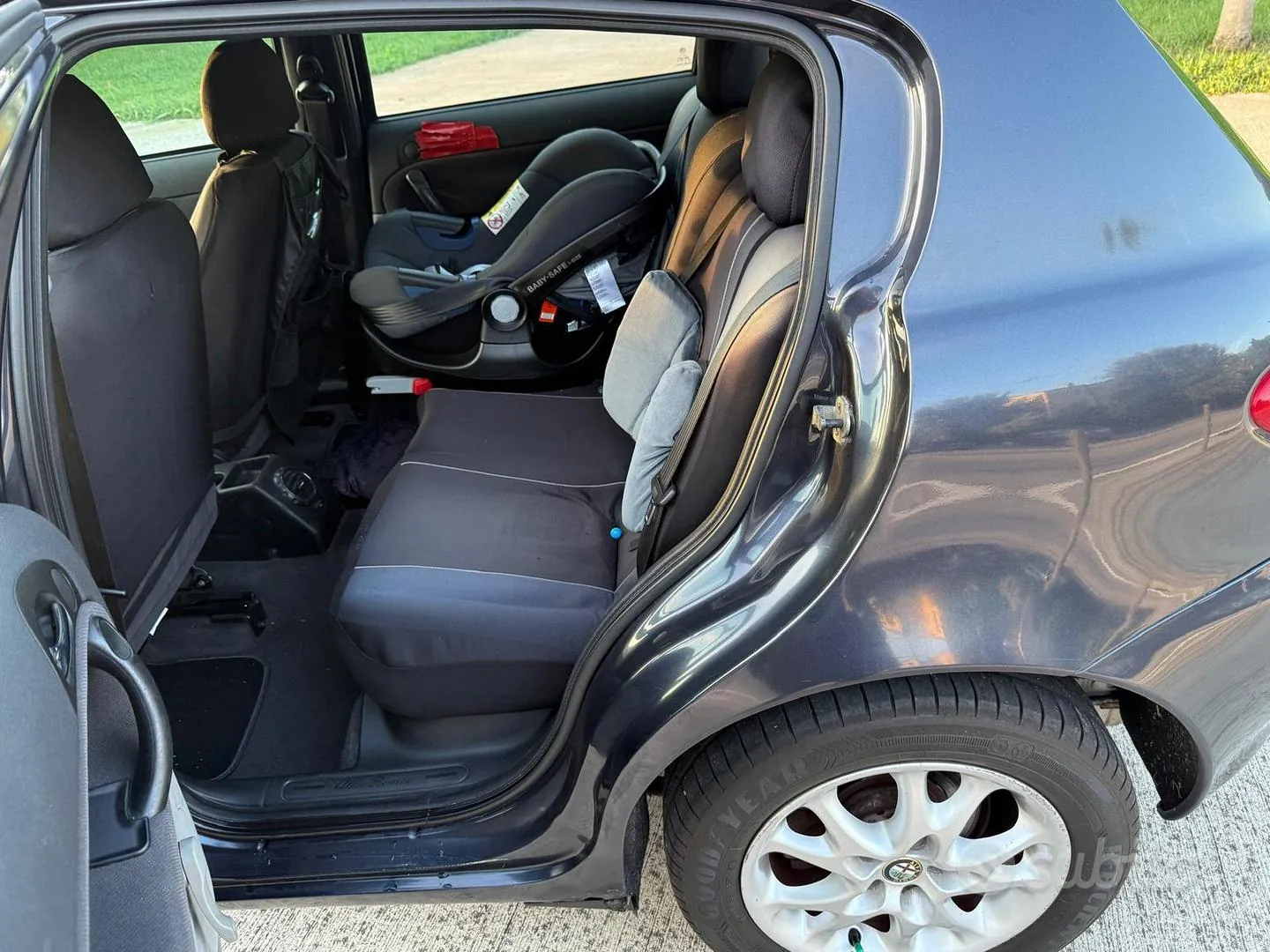 Alfa Romeo 147 2002 photo 4