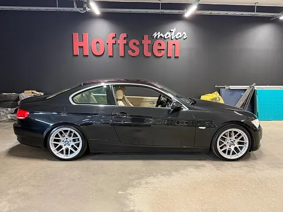 BMW 325I 2009 photo 2