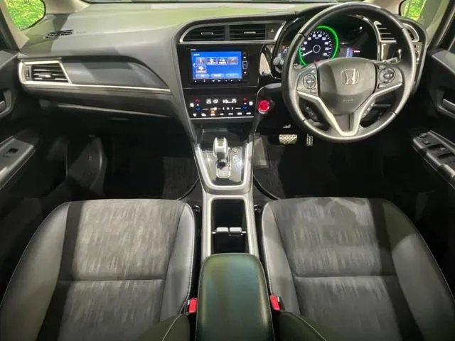 Honda Shuttle Hybrid X 2022 photo 2