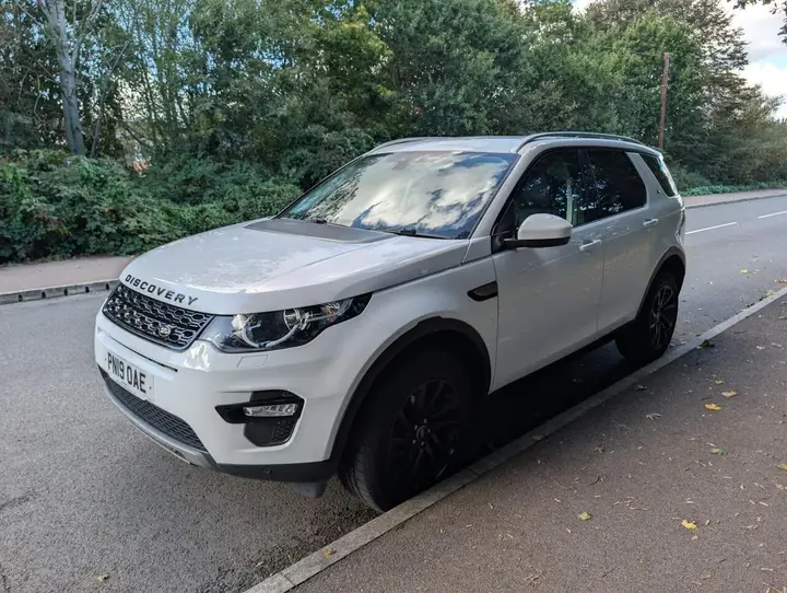 Land Rover Discovery Sport 2019 photo 3