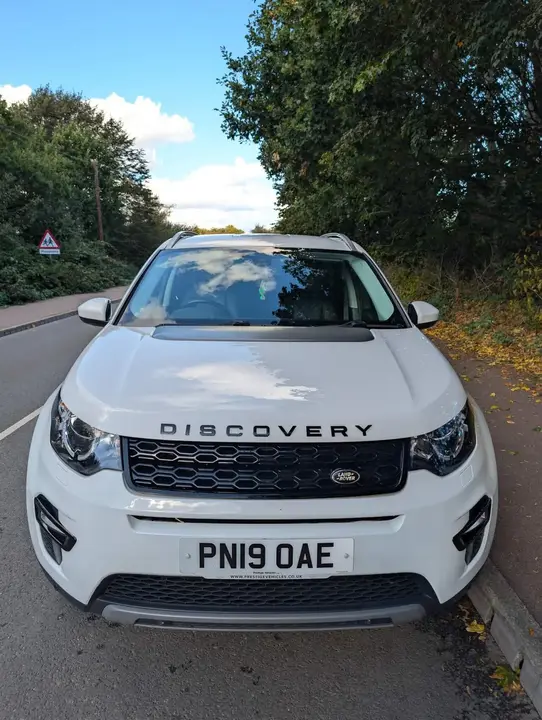 Land Rover Discovery Sport 2019 photo 2