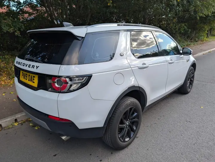 Land Rover Discovery Sport 2019 photo 5