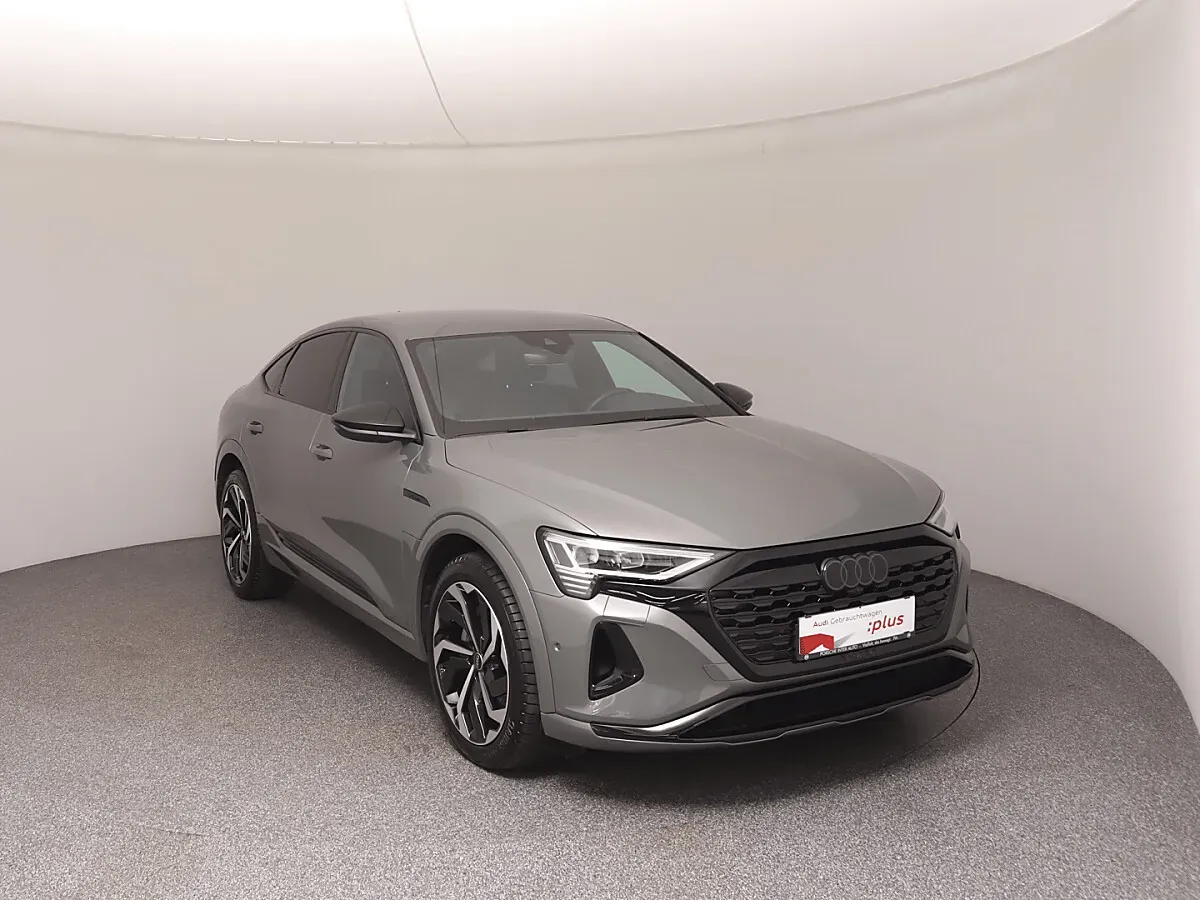 Audi Q8 2024 photo 2