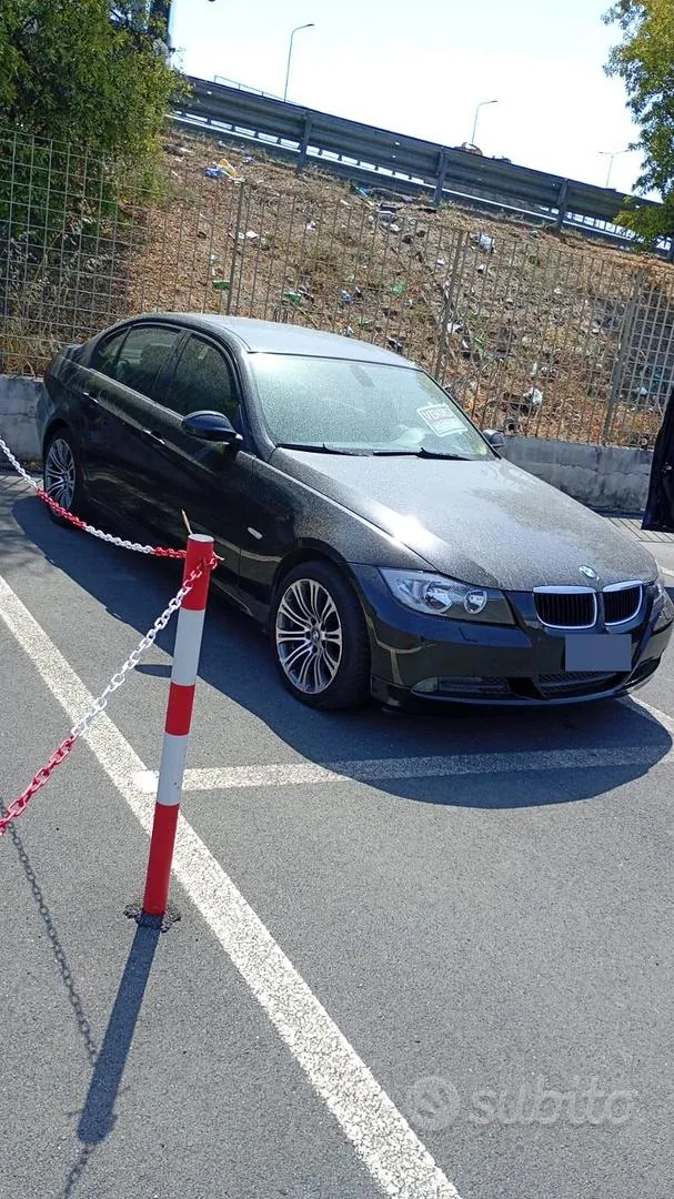 BMW 320 E90