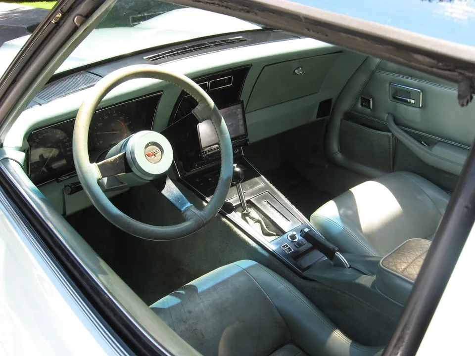 Chevrolet Corvette 1982 photo 4