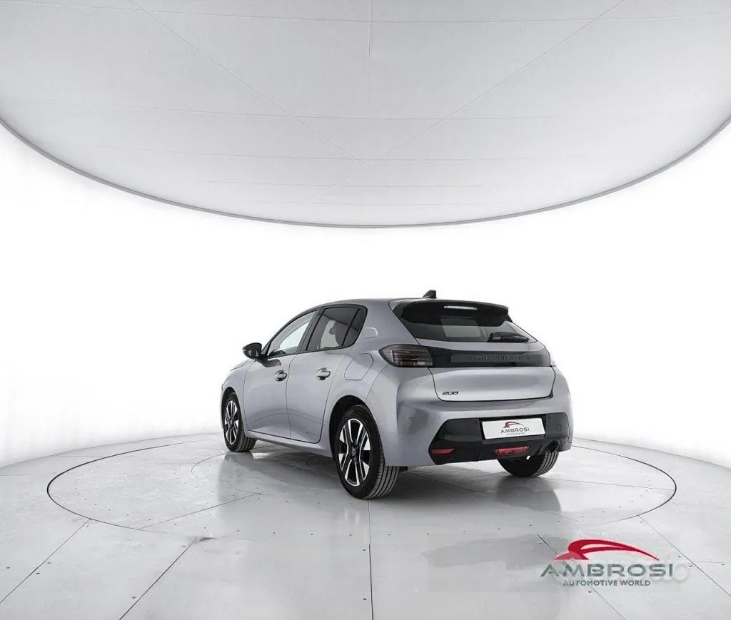 Peugeot 208 2025 photo 4