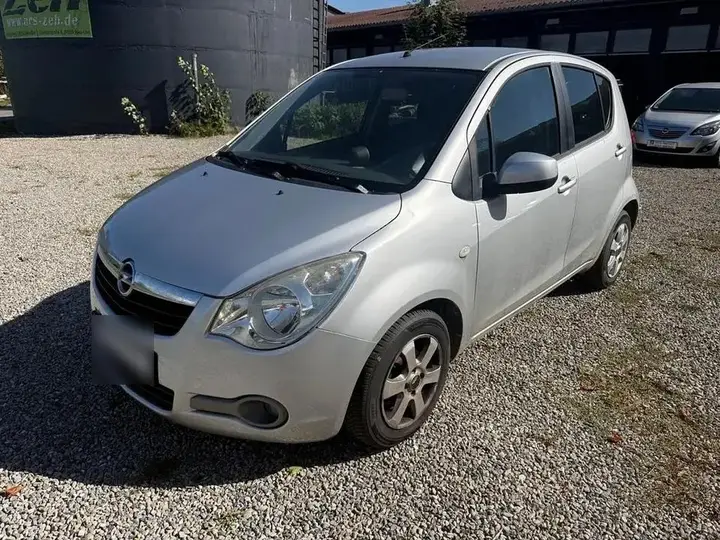 Opel Agila