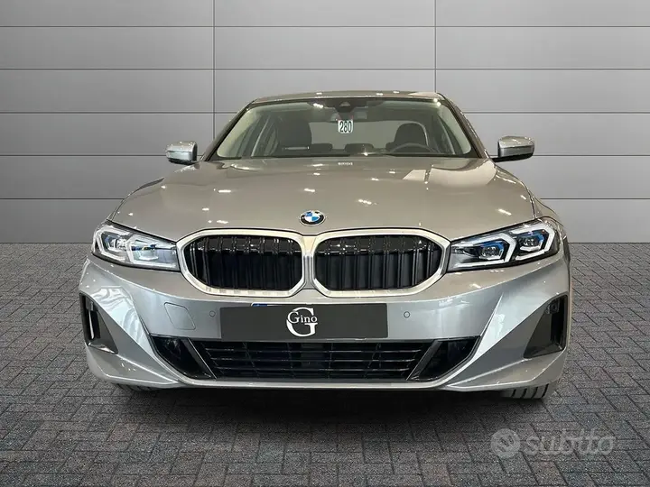 BMW 318D 2023 photo 4