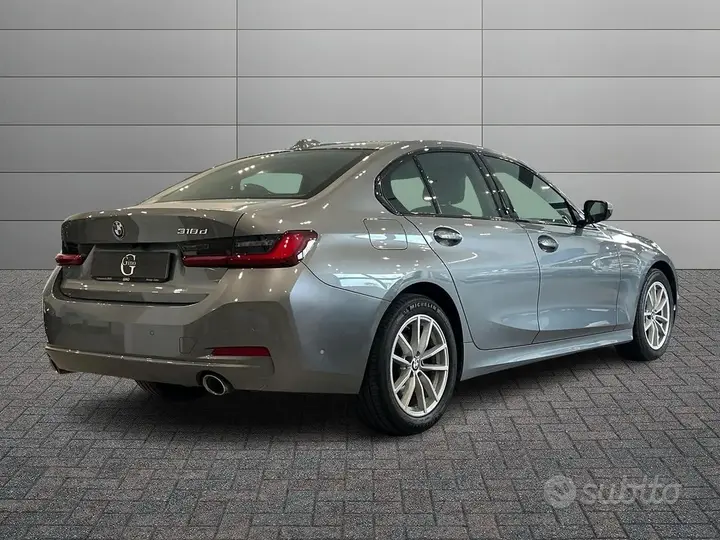 BMW 318D 2023 photo 3