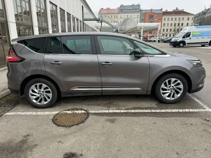 Renault Espace 2016 photo 3