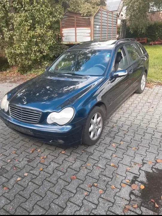 Mercedes-Benz C220