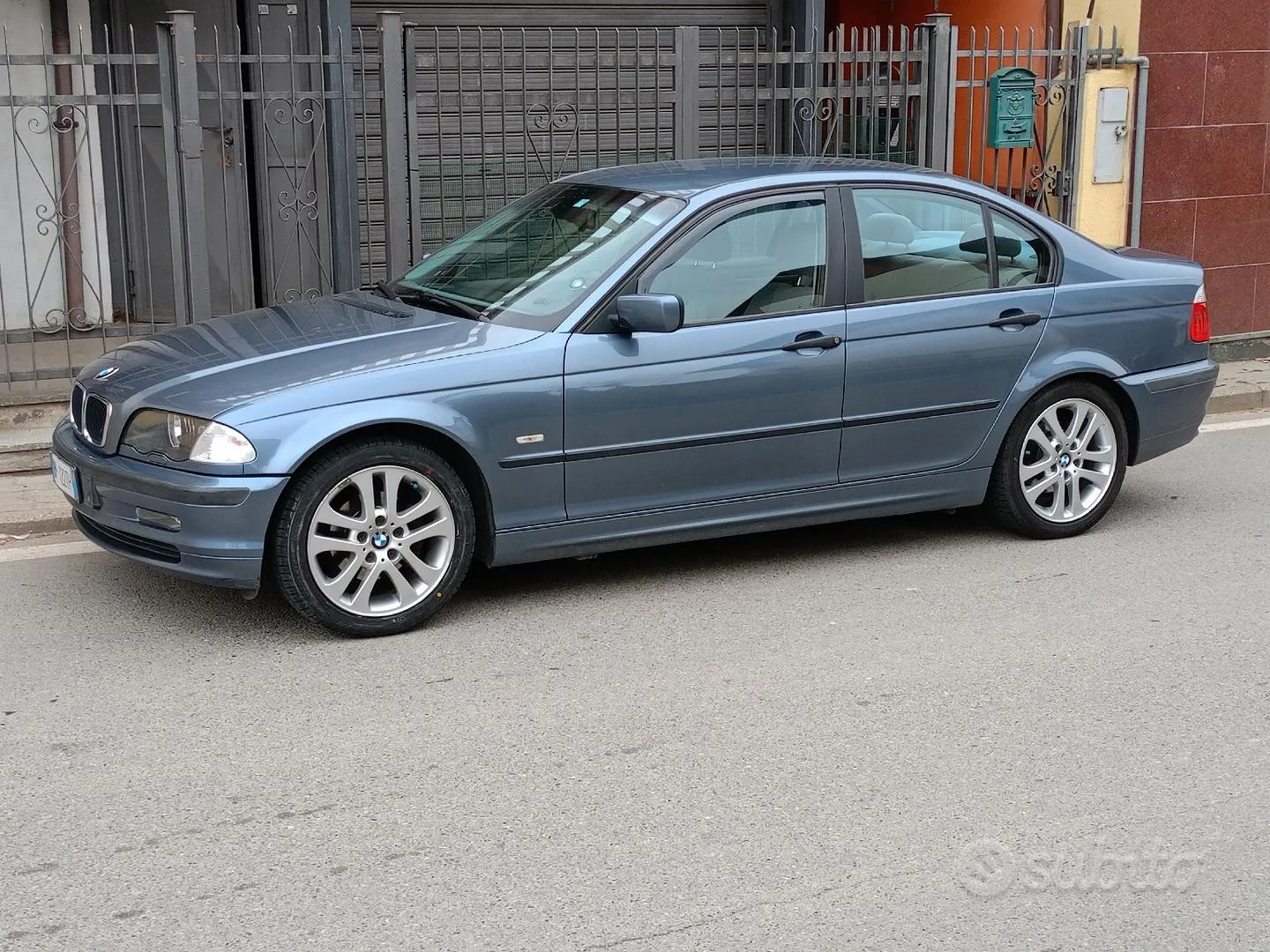 BMW 3 Series 2000 photo 3