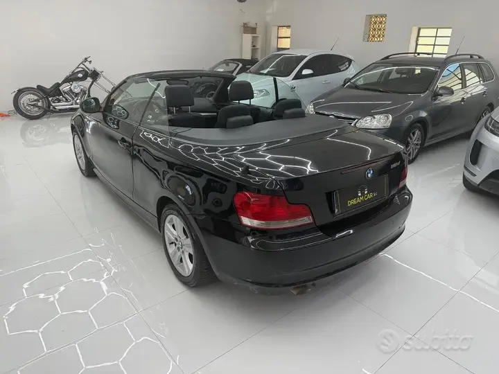 BMW 118D Cabrio 2010 photo 5