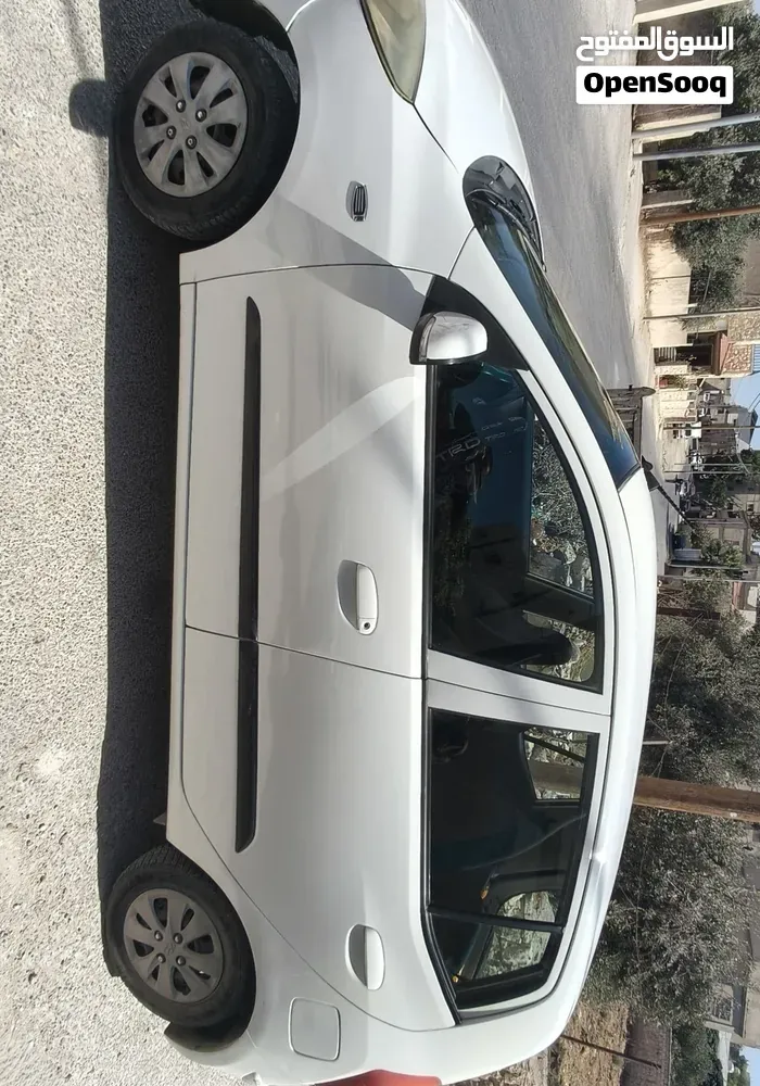 Hyundai I10 2015 photo 2