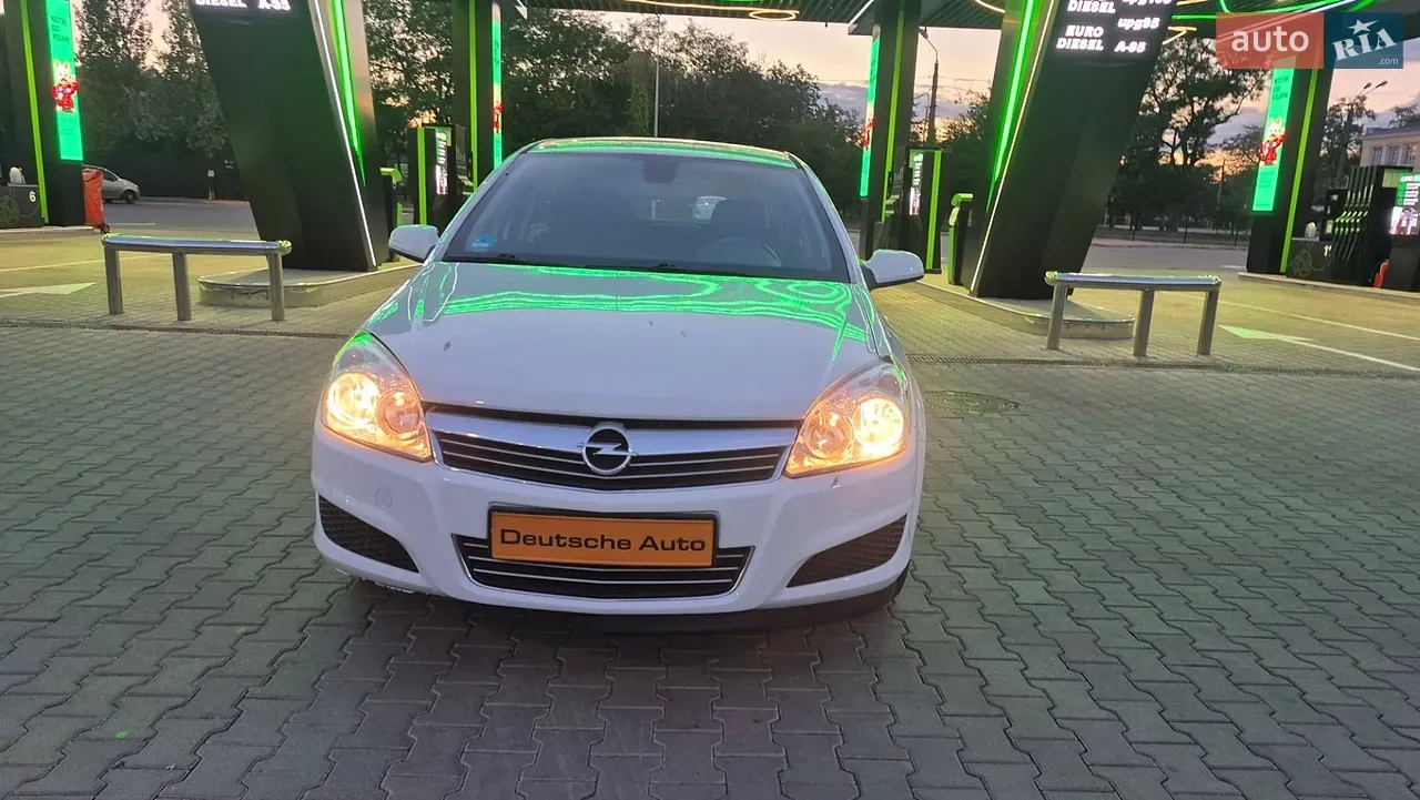 Opel Astra 2009 photo 4