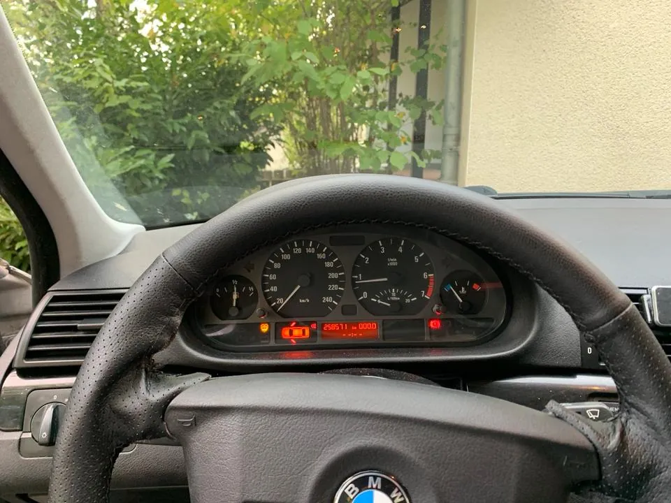 BMW E46 320I