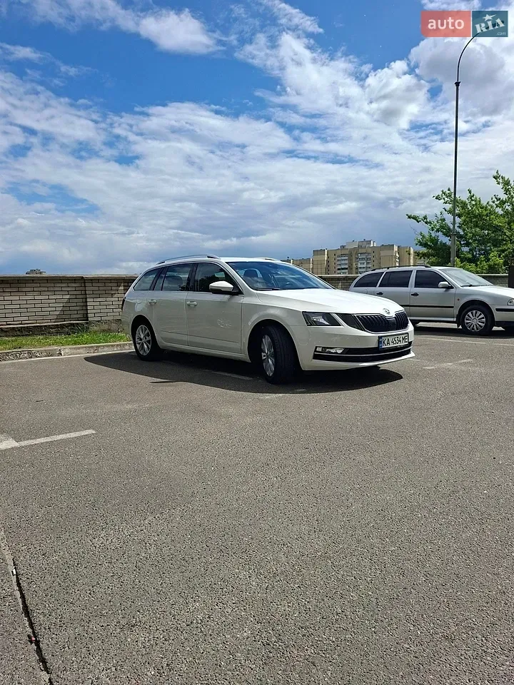 Skoda Octavia 2019 photo 2