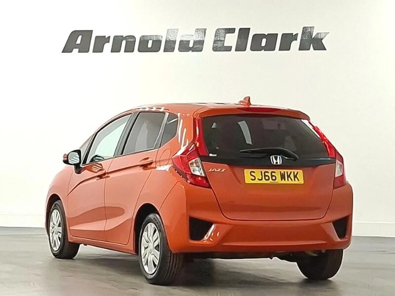 Honda Jazz 2016 photo 2