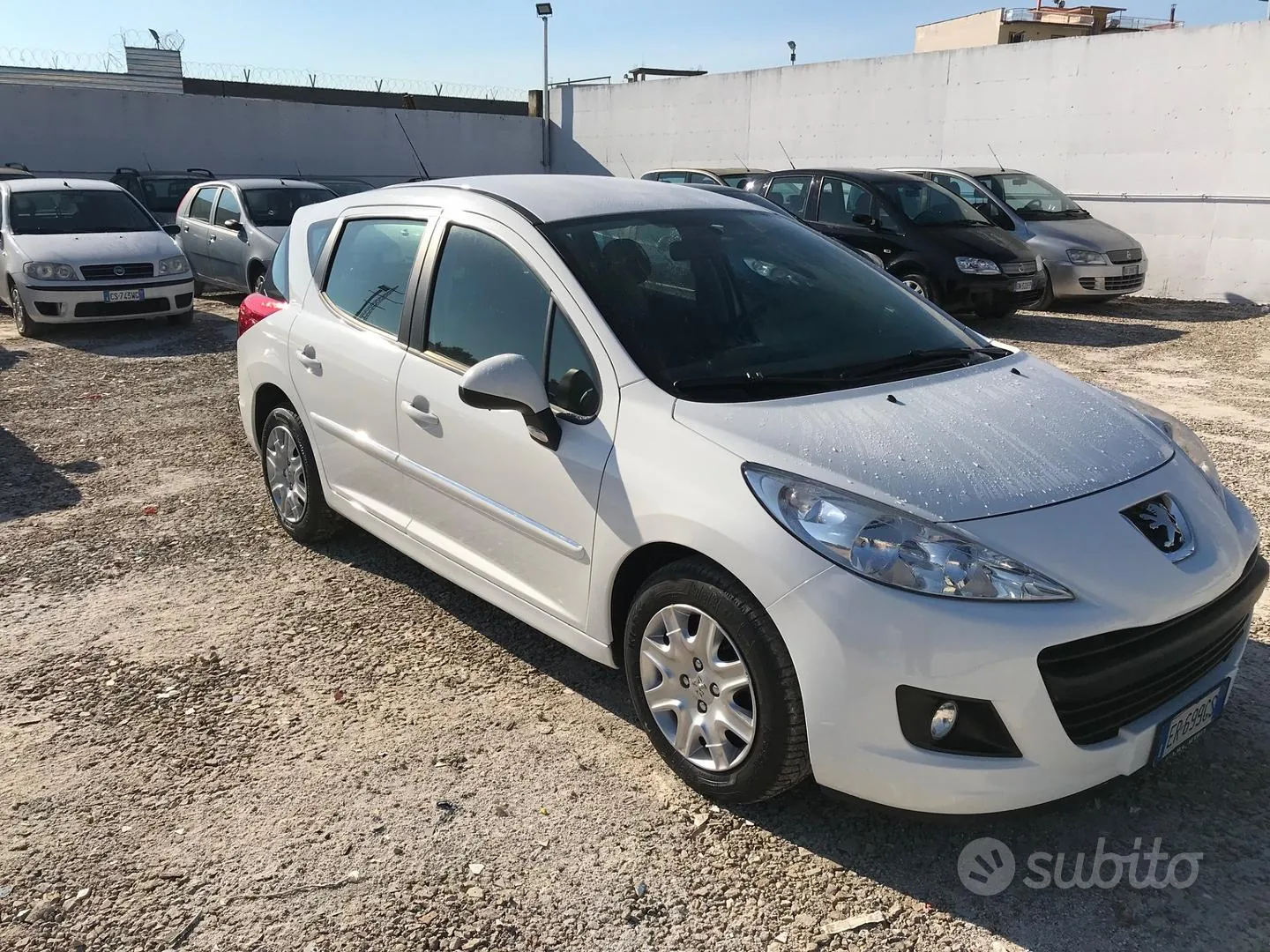 Peugeot 207 2013 photo 2