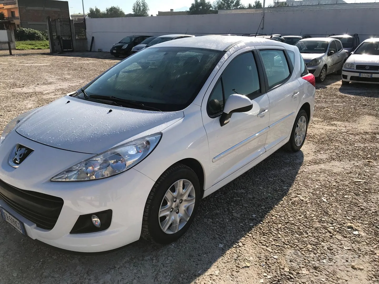 Peugeot 207 2013 photo 3