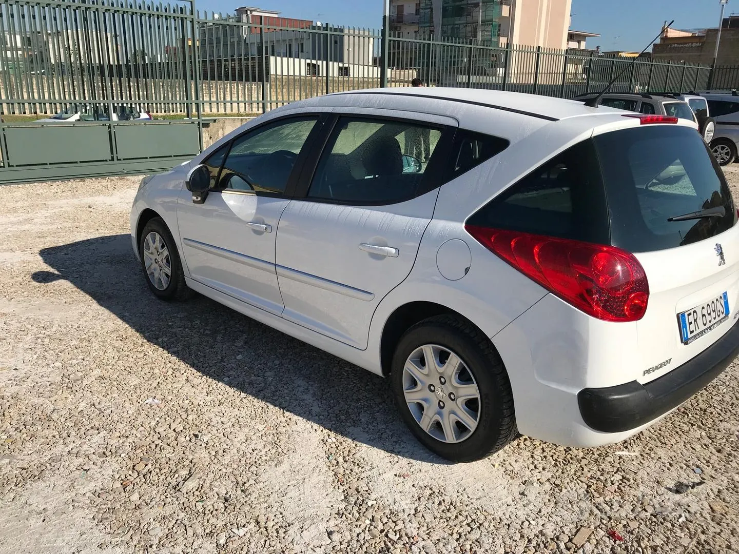 Peugeot 207 2013 photo 4