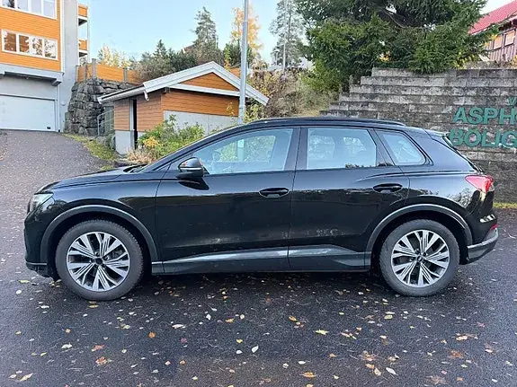 Audi Q4 E-Tron 2021 photo 2
