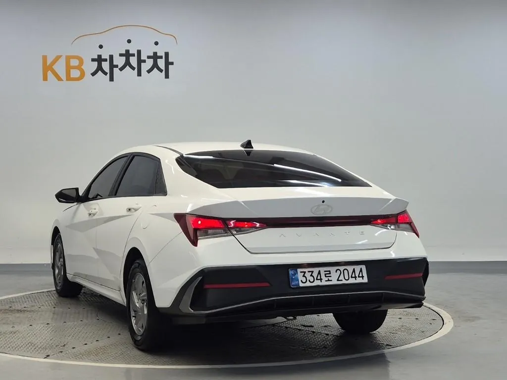 Hyundai Avante 2024 photo 2