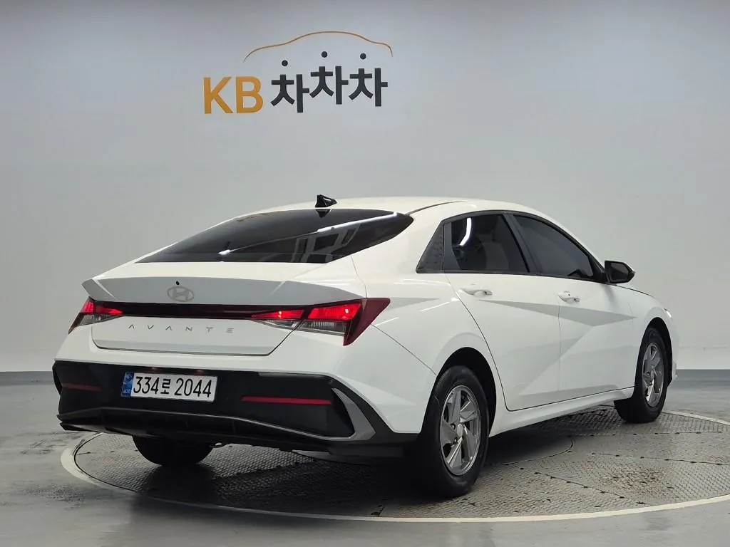 Hyundai Avante 2024 photo 3