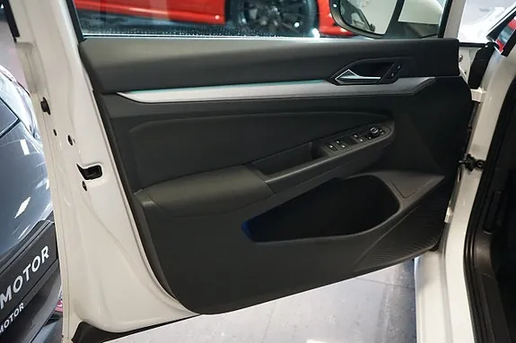 Volkswagen Golf I 2021 photo 4