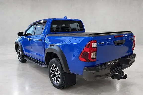 Toyota Hilux 2024 photo 3