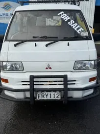 Mitsubishi L300 2010 photo 2