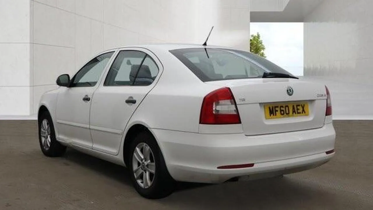 Skoda Octavia 2010 photo 3